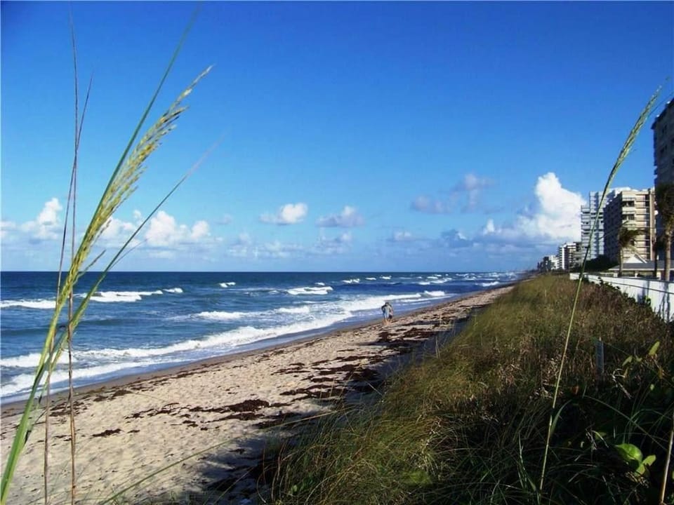 Beach Place N2026 House in Hutchinson Island