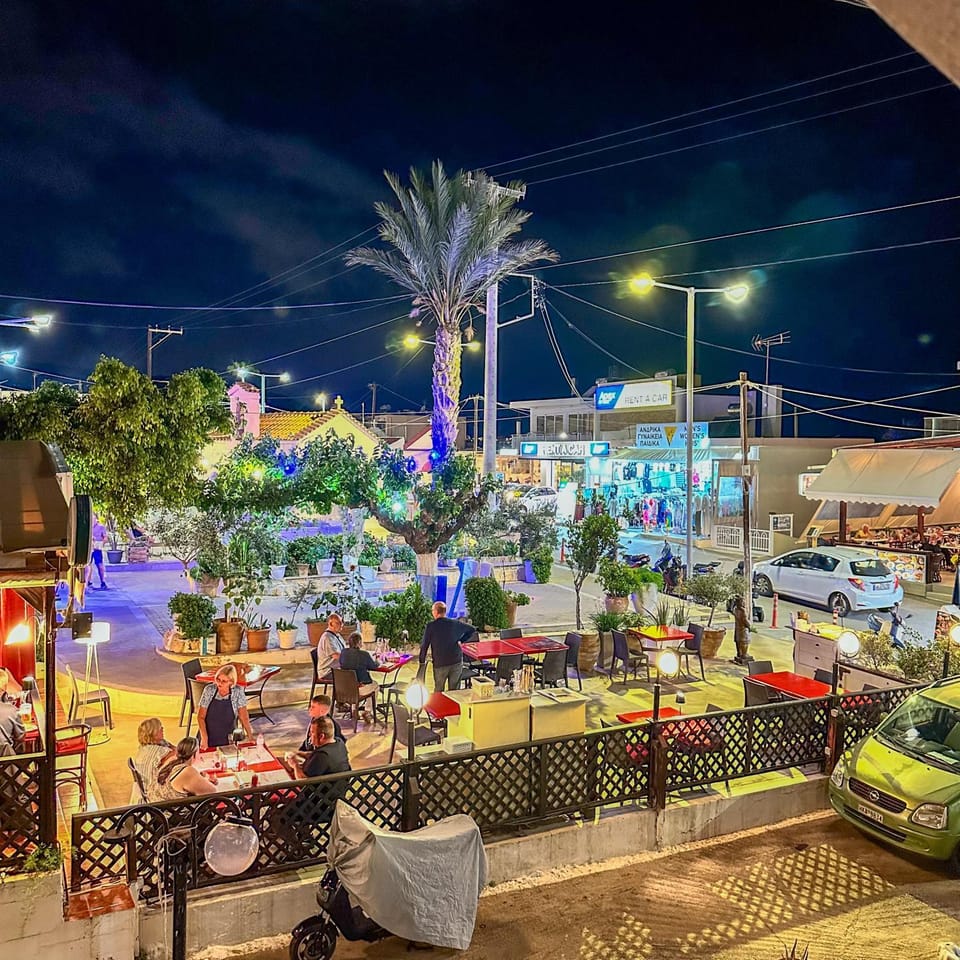 Night, Balcony/Terrace, City view, Location