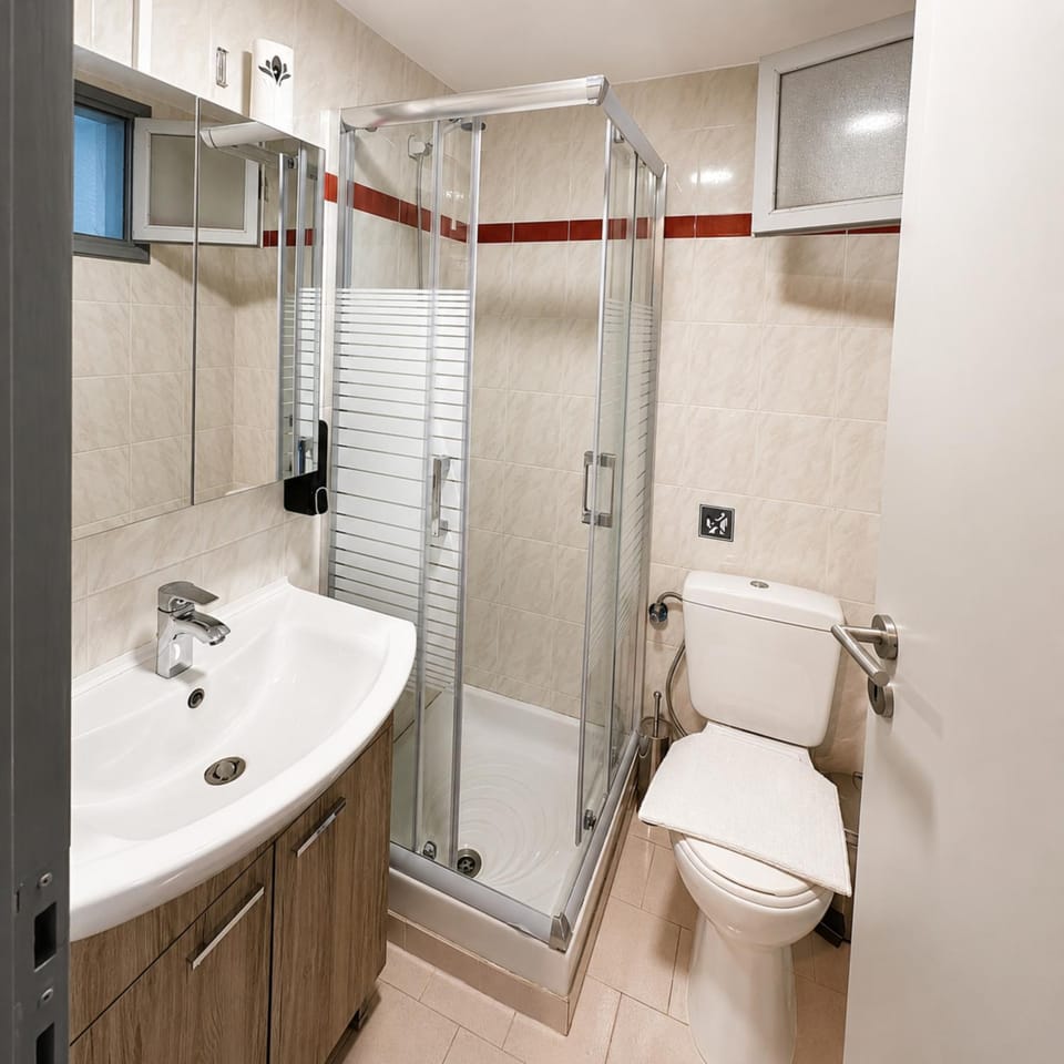 Shower, Toilet, Bathroom