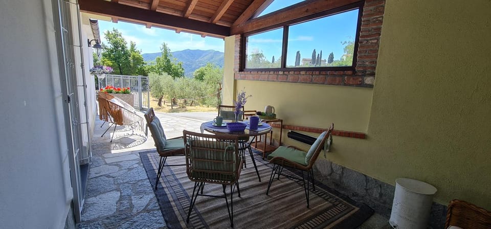 Patio, Italian breakfast