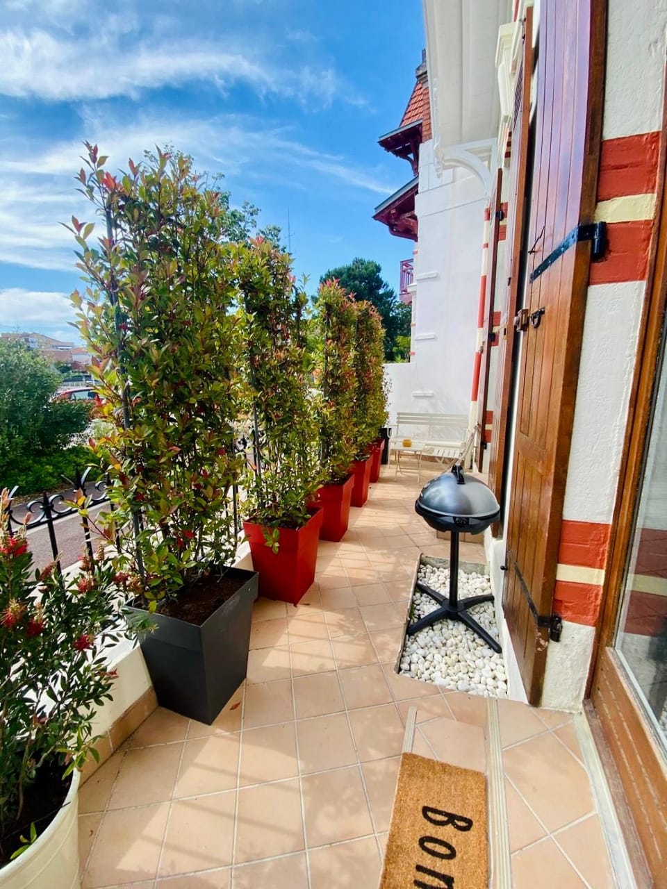 Patio, BBQ facilities, View (from property/room), Balcony/Terrace, furniture
