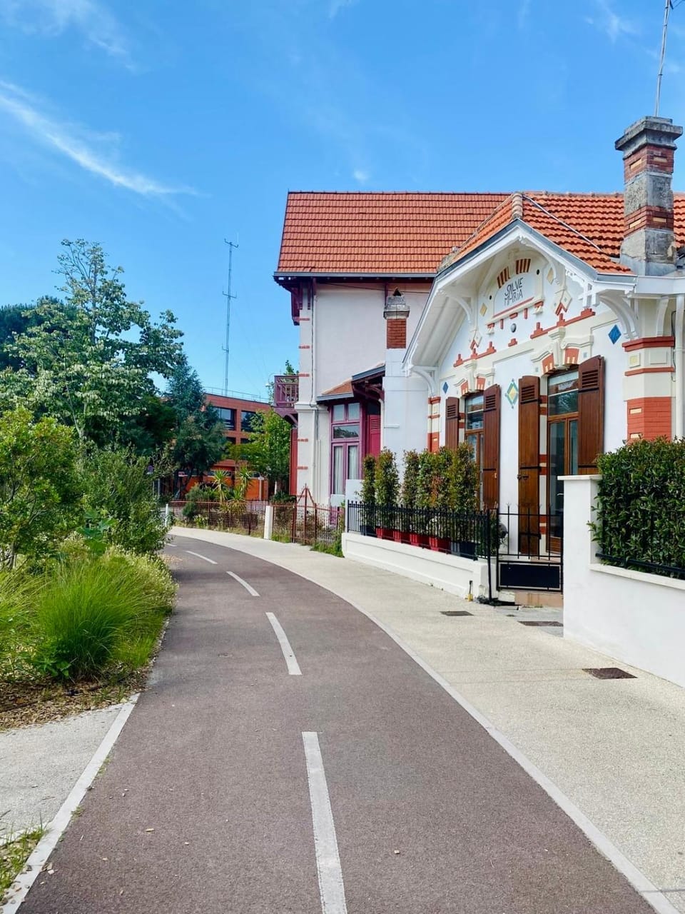 Property building, Facade/entrance, Street view