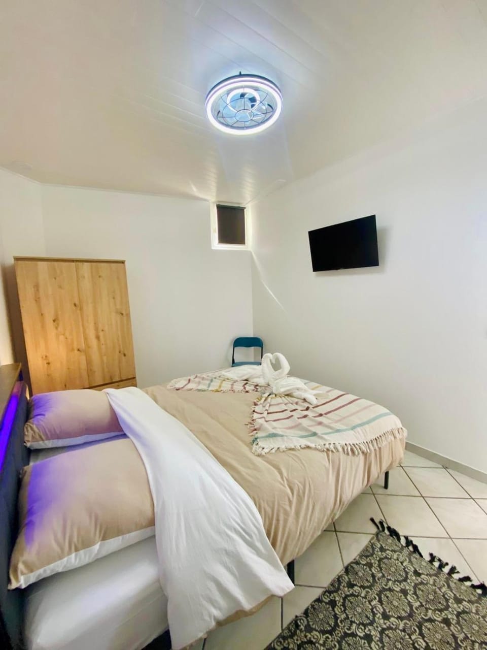 TV and multimedia, Photo of the whole room, Bedroom, wardrobe