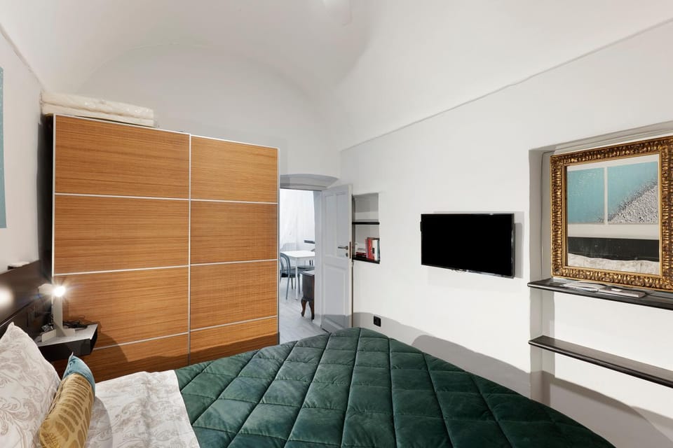 Living room, Bedroom