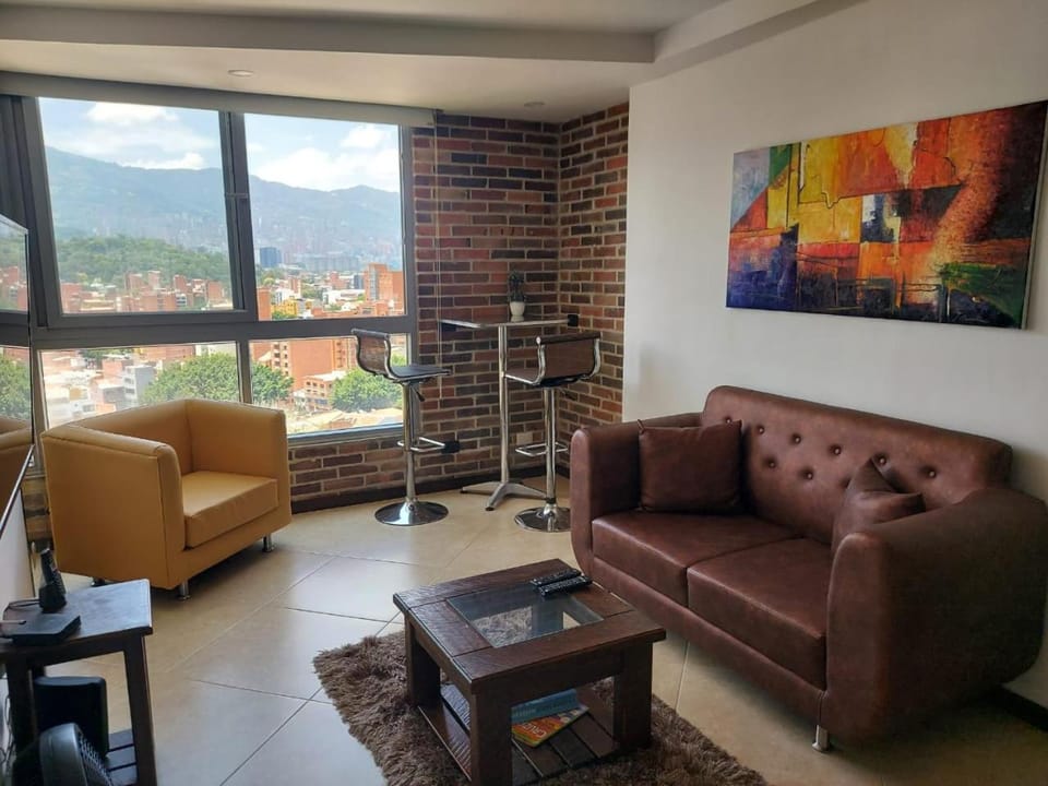 Laureles penthouse, jacuzzi-rooftop fun in the sun Apartment in Medellin