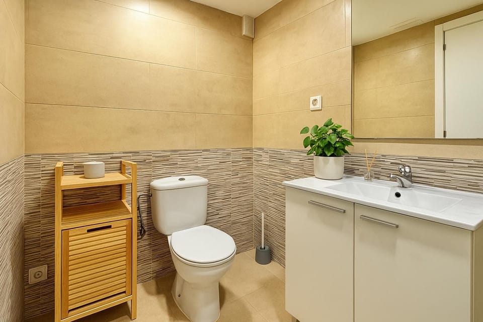 Cozy Flat with Wifi and Pool 5 min to beach Apartment in Salou