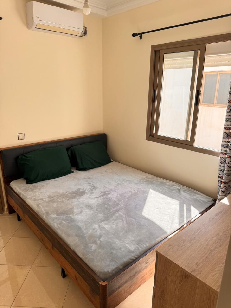 Bed, Photo of the whole room, Bedroom, air conditioner
