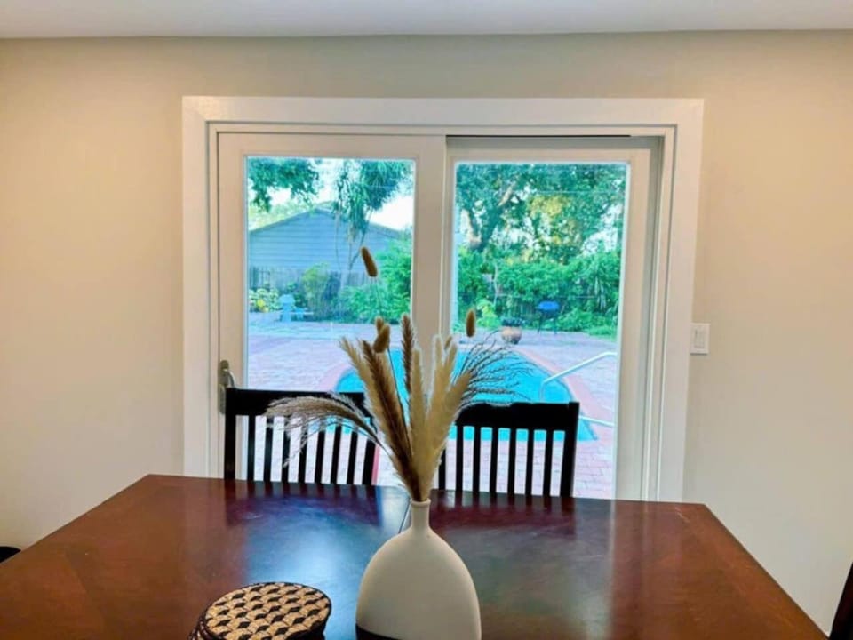 Pool home in Seminole 5miles to beach House in Seminole