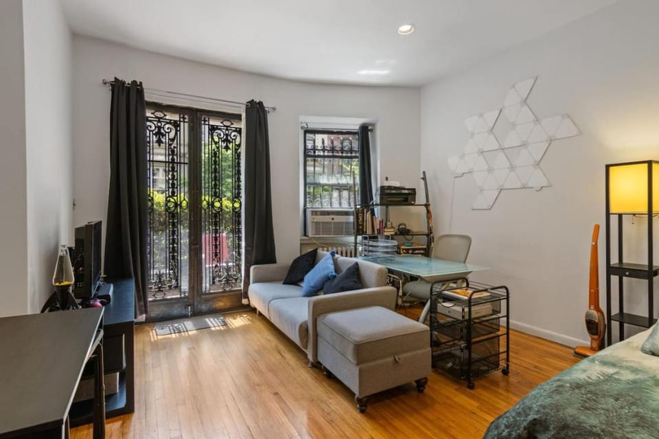 Stylish Studio in Central Park Best Location Ever Apartment in Upper East Side
