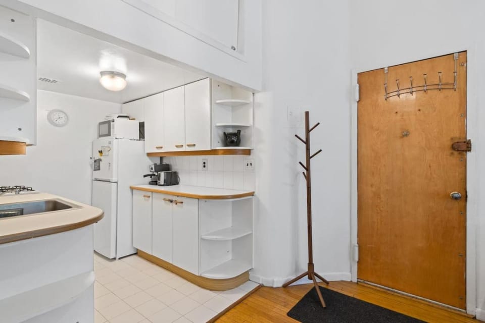 Stylish Studio in Central Park Best Location Ever Apartment in Upper East Side