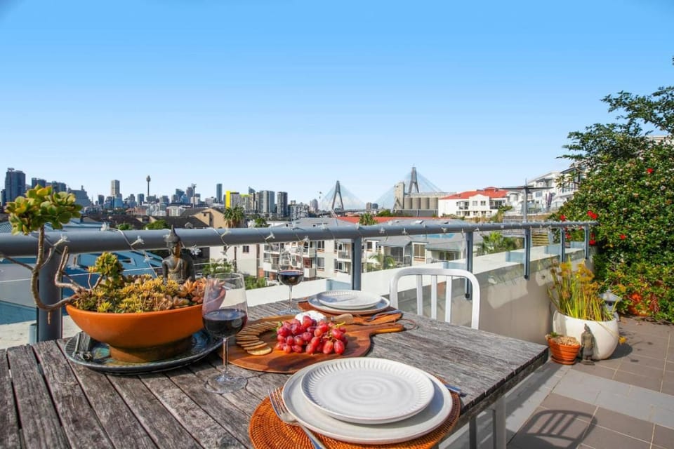 Stylish Balmain Townhouse with Pool & City Views House in Rozelle