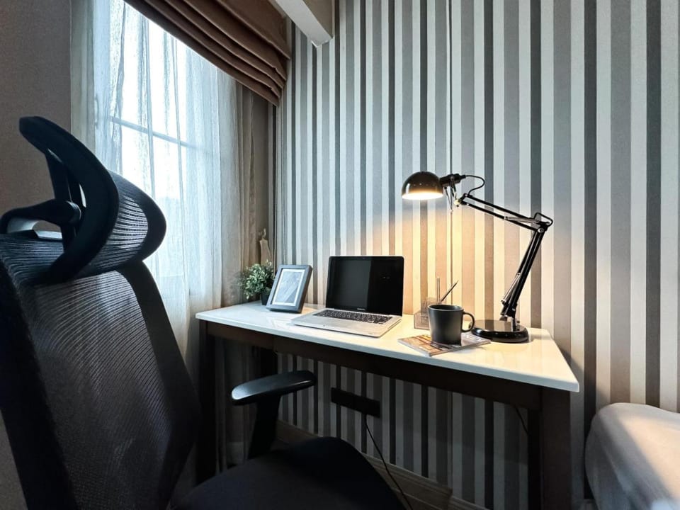 Tropical Modern 1BR - Ultra Fast Wifi - Thong Lo Apartment in Bangkok