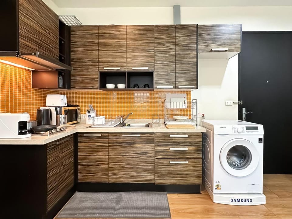 Centralized High-Rise - Ultra Fast Wifi - Ratchathewi Apartment in Bangkok