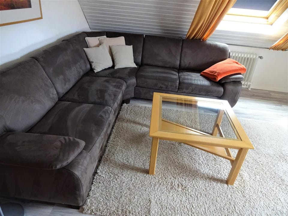 Living room, Photo of the whole room, Decorative detail, Seating area