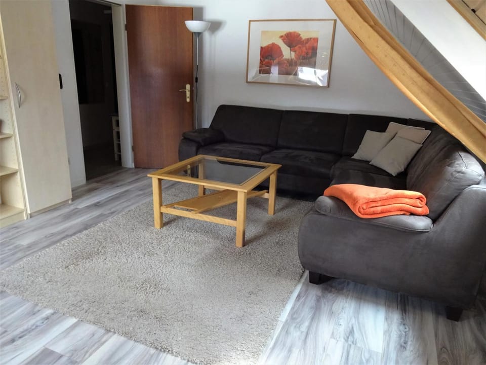 Living room, Photo of the whole room, Decorative detail, Seating area