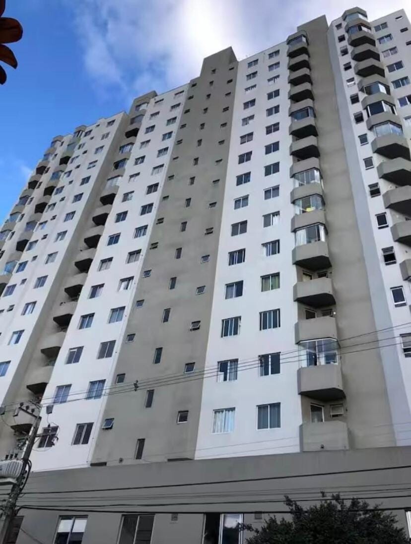 Studio moderno, bem localizado! Apartment in Curitiba