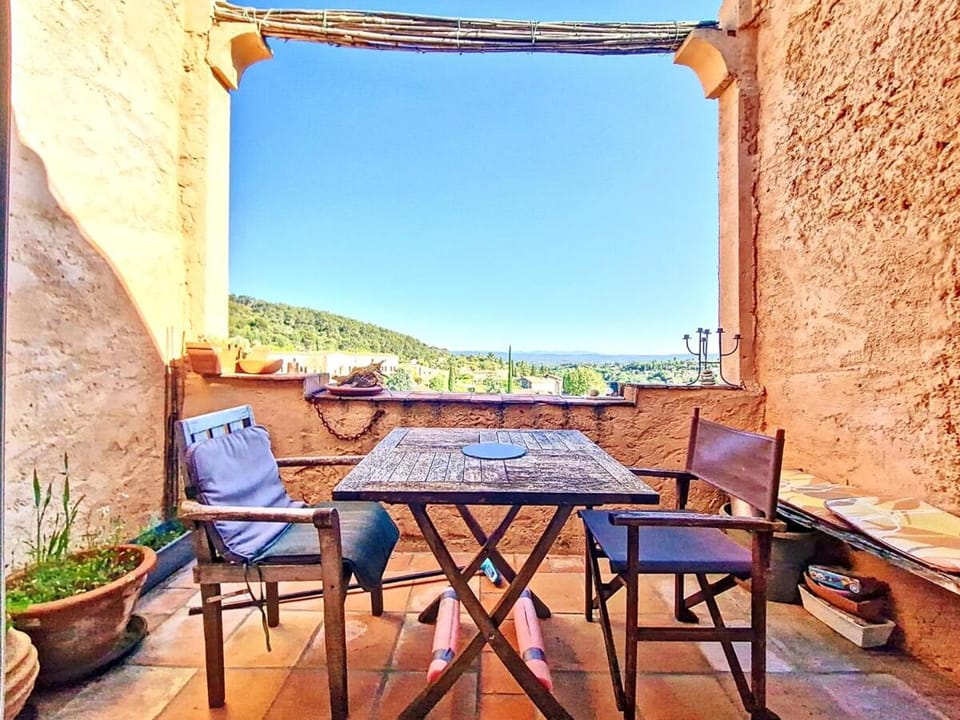 Nid perché avec terrasse et vue Centre Village Apartment in French Riviera