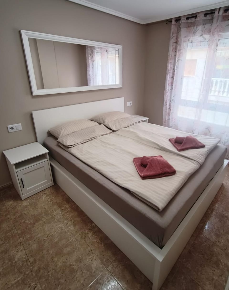 Bed, Photo of the whole room, Bedroom, towels, wardrobe