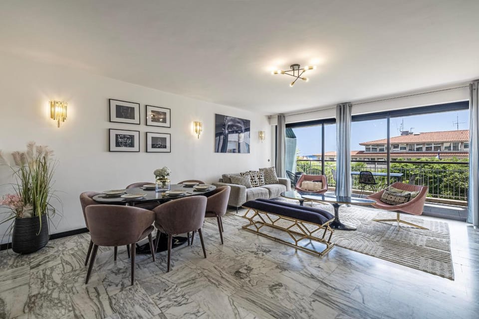 -CLR- Charming 3-Bedroom Apartment in the Heart of Cannes Apartment in Cannes
