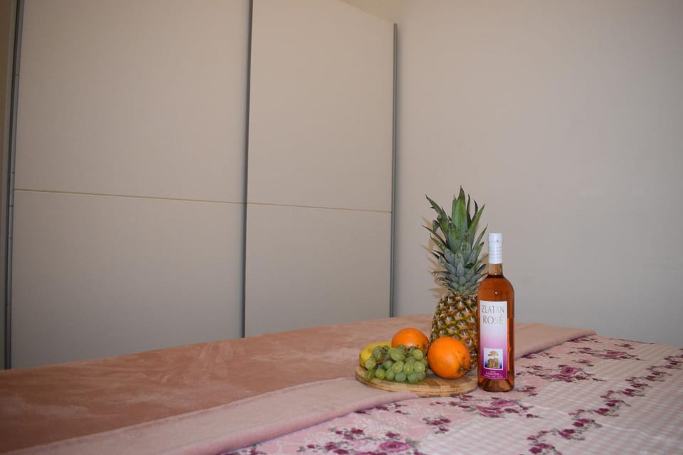 Urban Nest Lazarica - Cozy Apartment Near Beach & Center Apartment in Split
