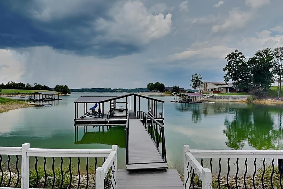Natural landscape, Fishing, Lake view, Area and facilities
