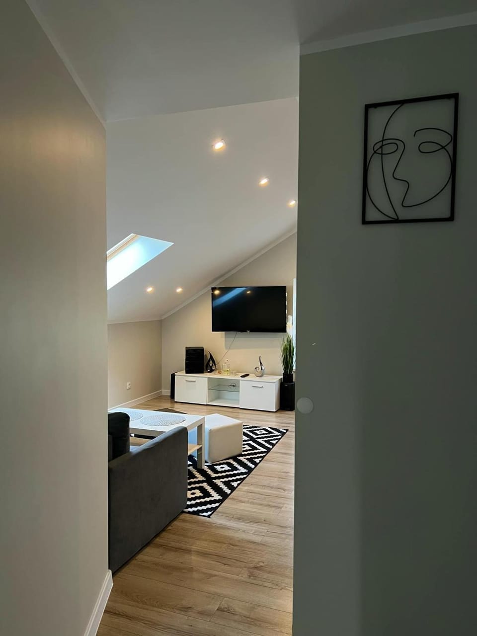 TV and multimedia, Living room, Seating area