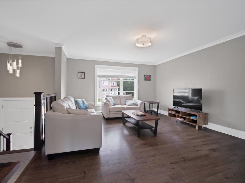 Comfortable 3BR Getaway House in Dieppe
