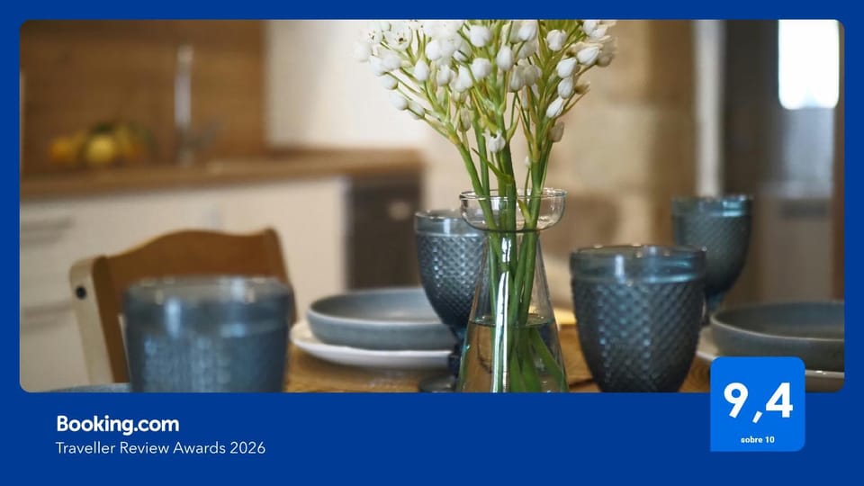 Property building, Decorative detail, Breakfast, kitchen