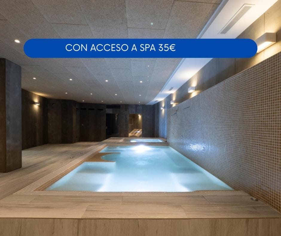 Albergue Spa Cruceiro de Pedrouzo Hostel in Galicia