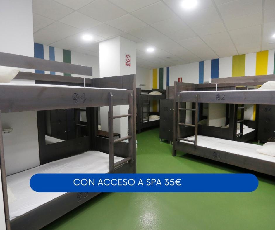Albergue Spa Cruceiro de Pedrouzo Hostel in Galicia