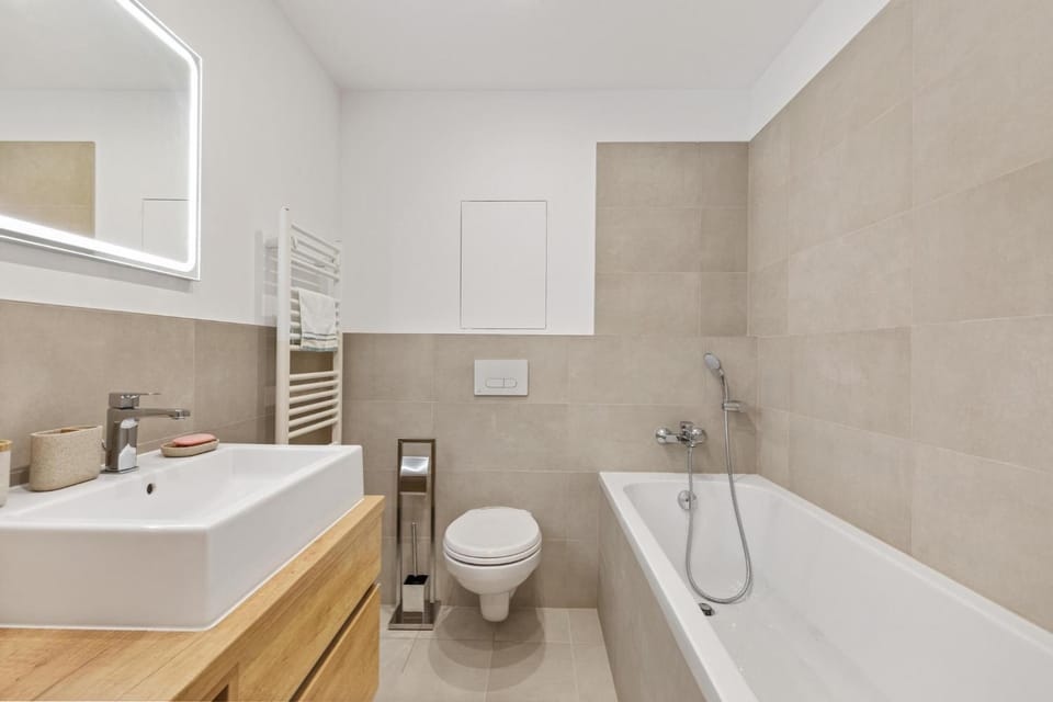 AH Airport PAN AM Apartment in Bratislava