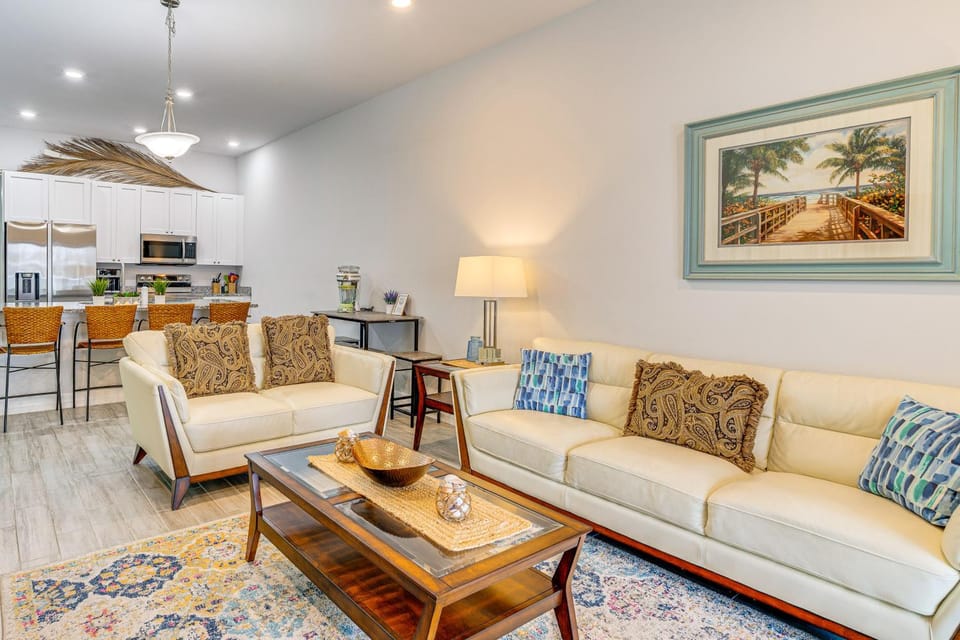 Canal-Front Gem w/ Heated Pool in Cape Coral House in Cape Coral