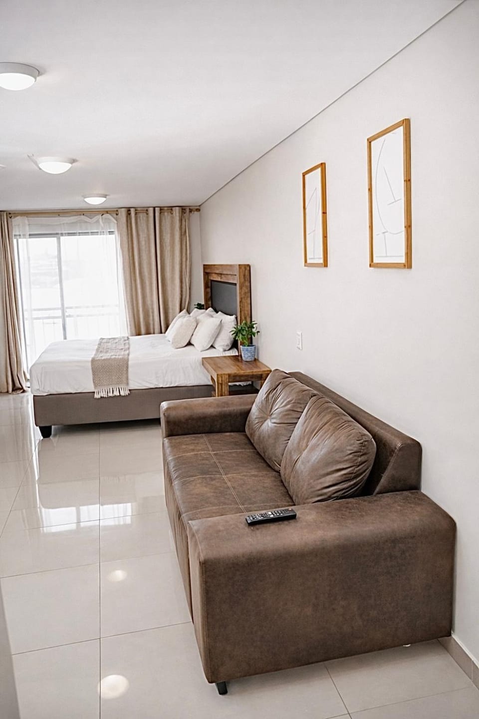 Millennial Apartments, Amplify Living STUDIO- AIRCON, FREE PARKING, 5 MIN WALK TO GATEWAY Apartment in Umhlanga
