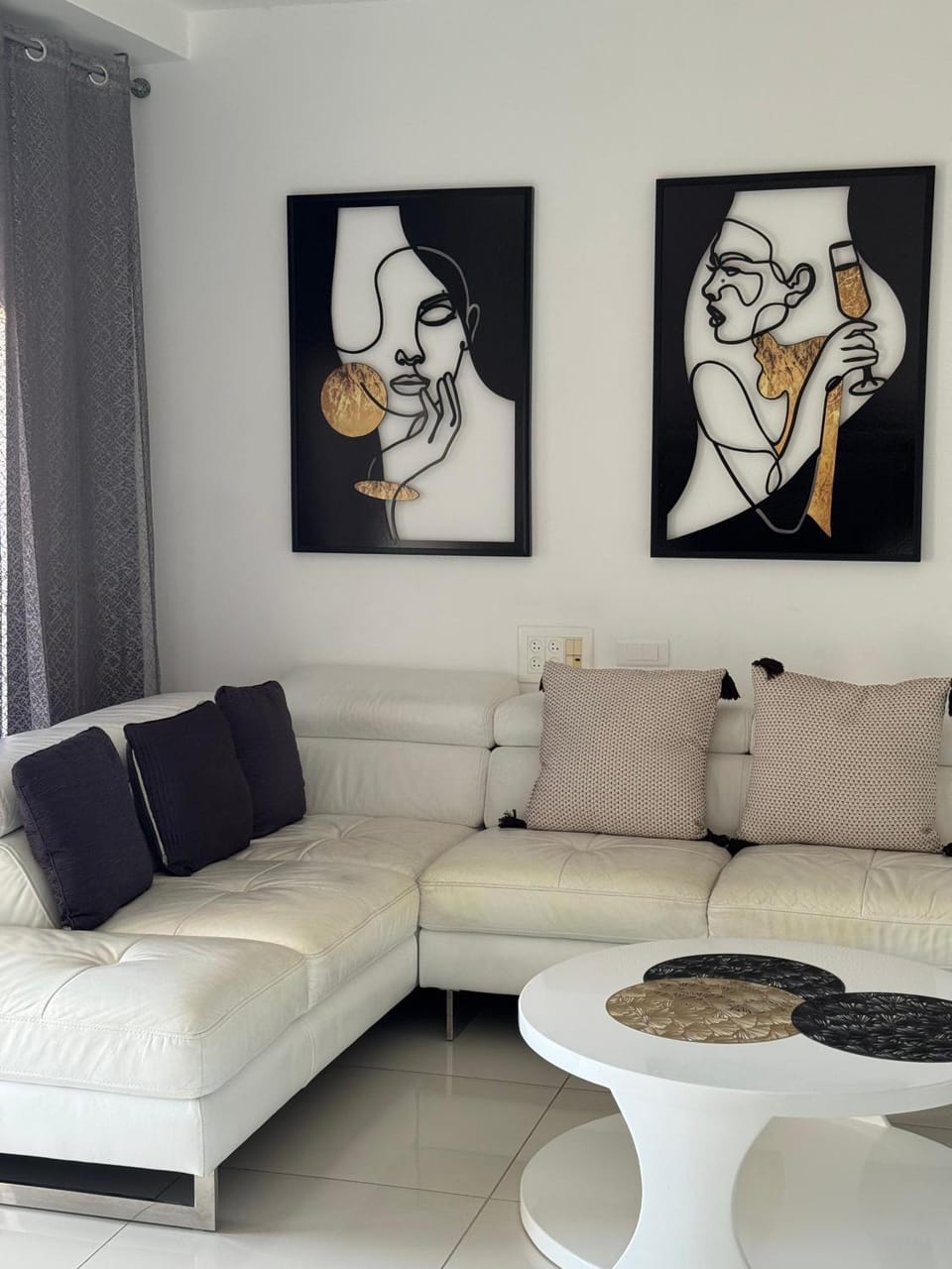 Living room, Seating area