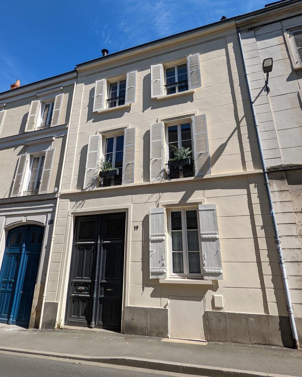 Property building, Day