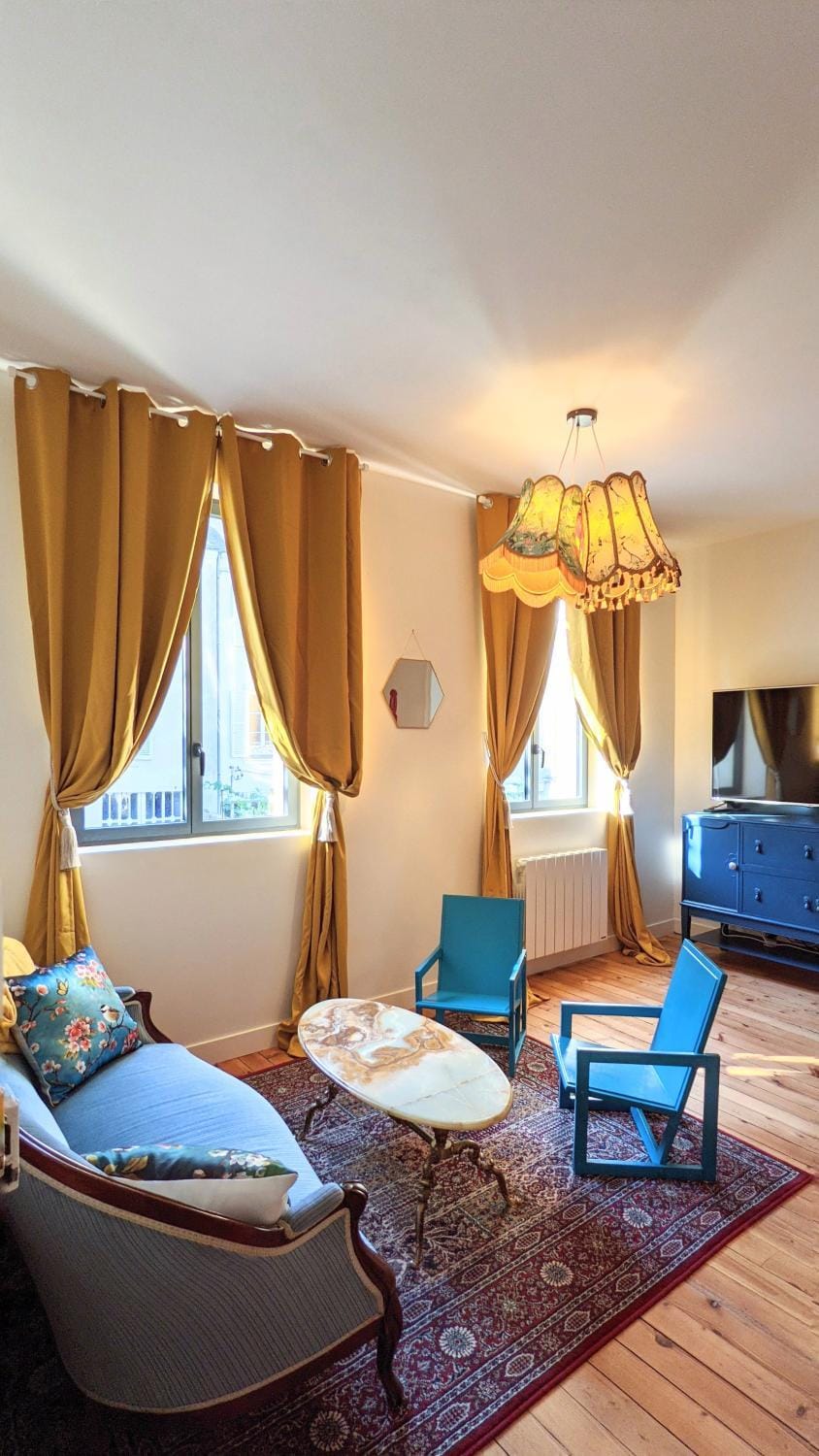 Living room, Seating area