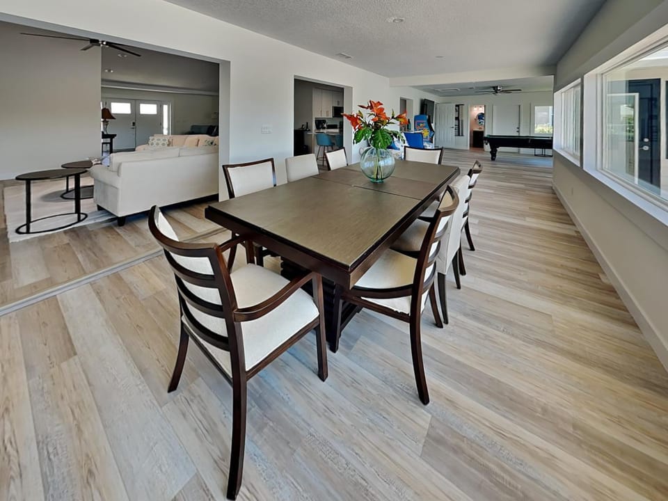 Living room, Seating area, Dining area, furniture