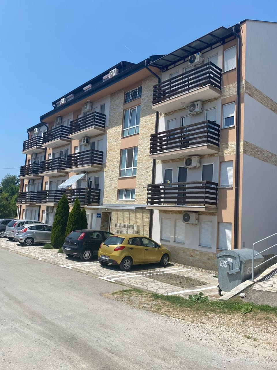 Property building, Neighbourhood, Street view, Parking