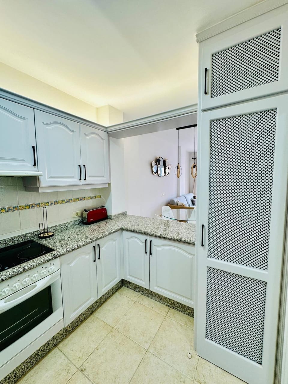 Royal Palace- Granada Park Apartment in Playa de las Americas