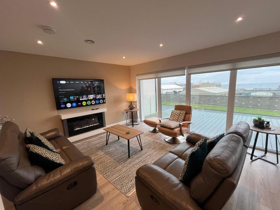 Rose's Strand Road House in Portstewart