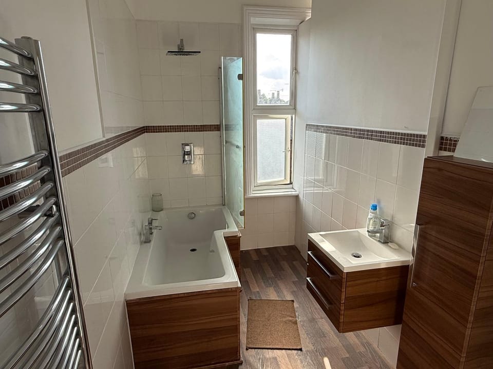 Shower, Bathroom, Bath, towels