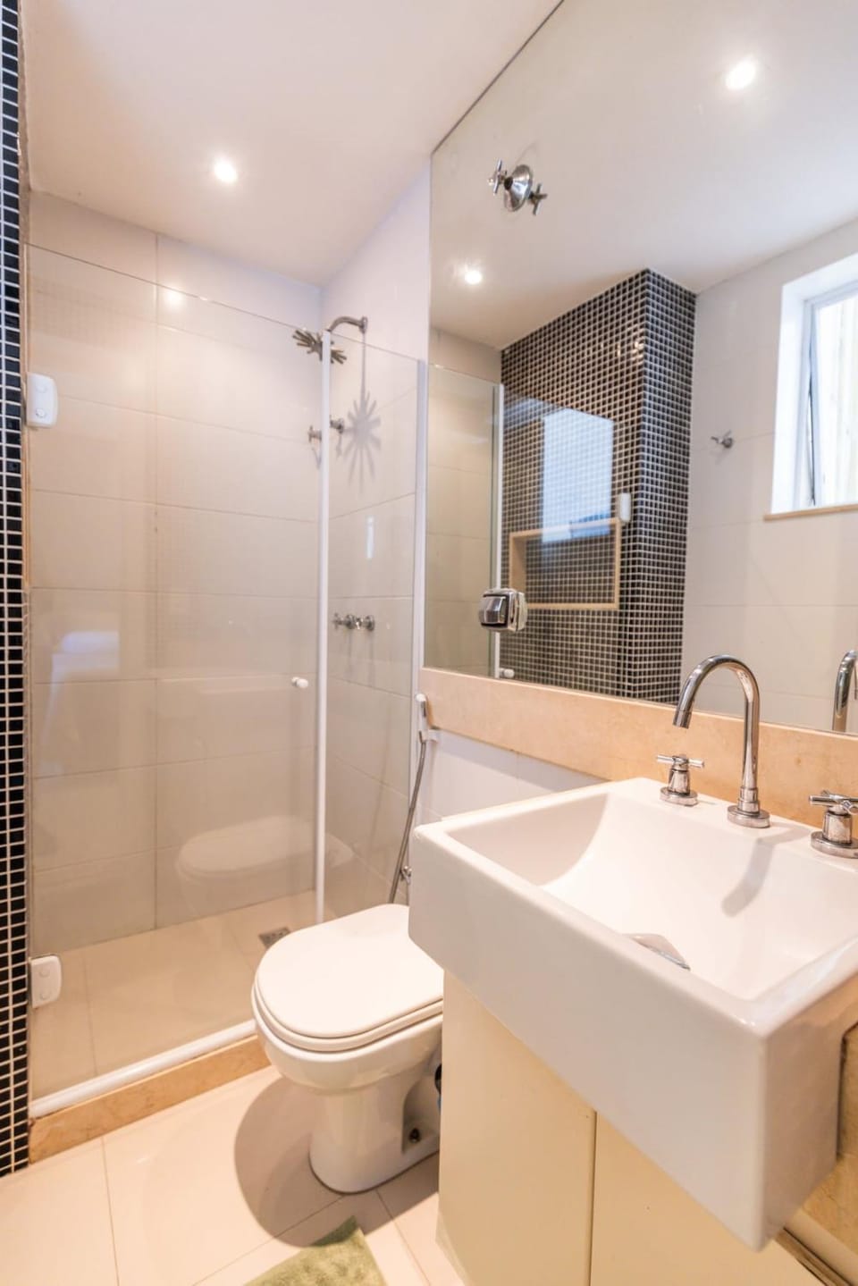 Copacabana Space - Style and comfort for big groups by the beach! Apartment in Rio de Janeiro