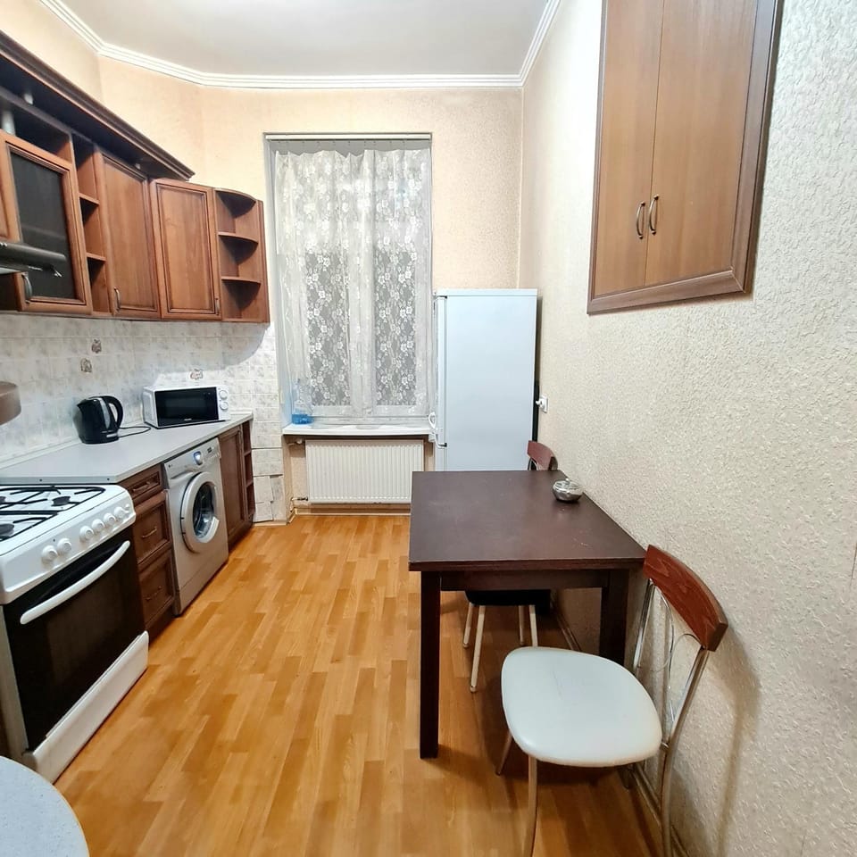 Квартира навпроти жд вокзалу Apartment in Lviv