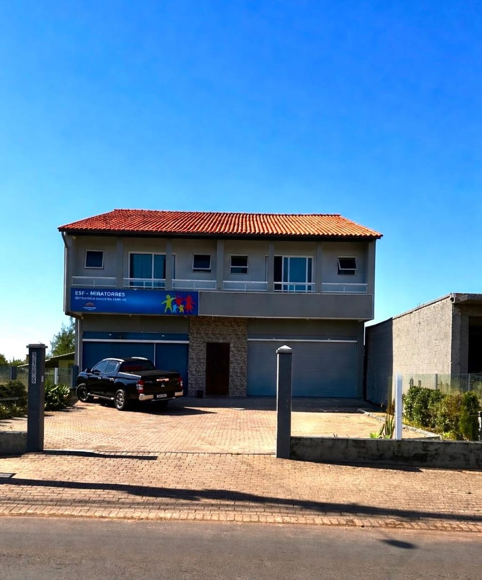 Morada 2 andares próximo ao mar com estacionamento e Wi-Fi Apartment in State of Santa Catarina