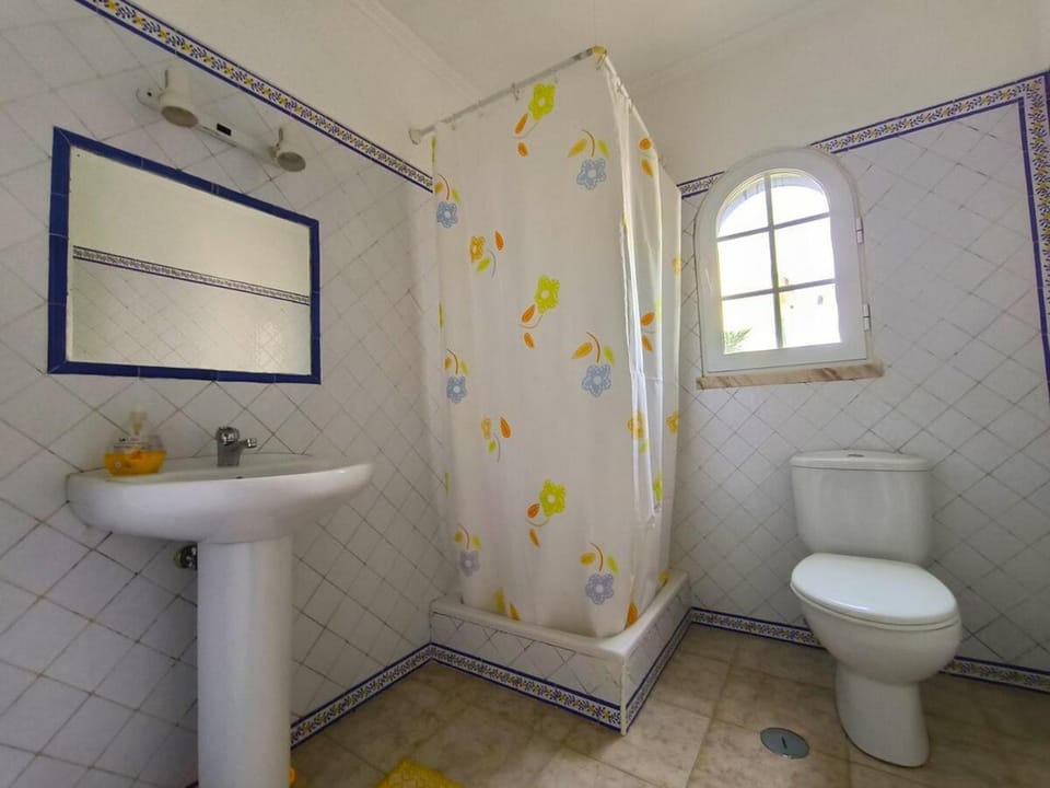 Casa Jagoza Ericeira with pool and garden House in Ericeira