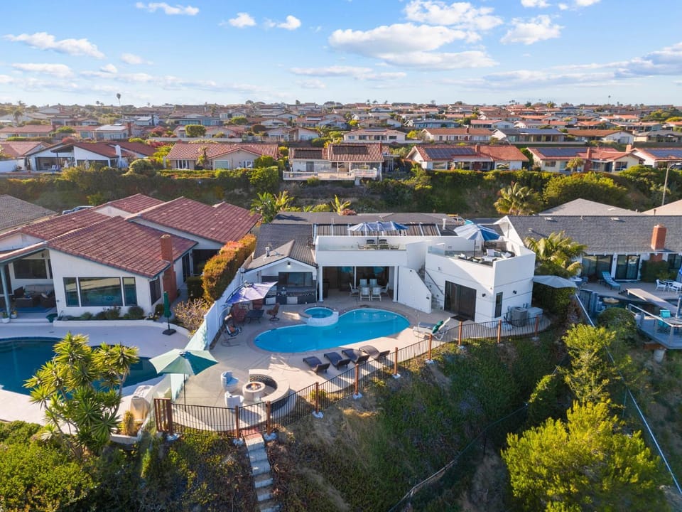 Property building, Bird's eye view