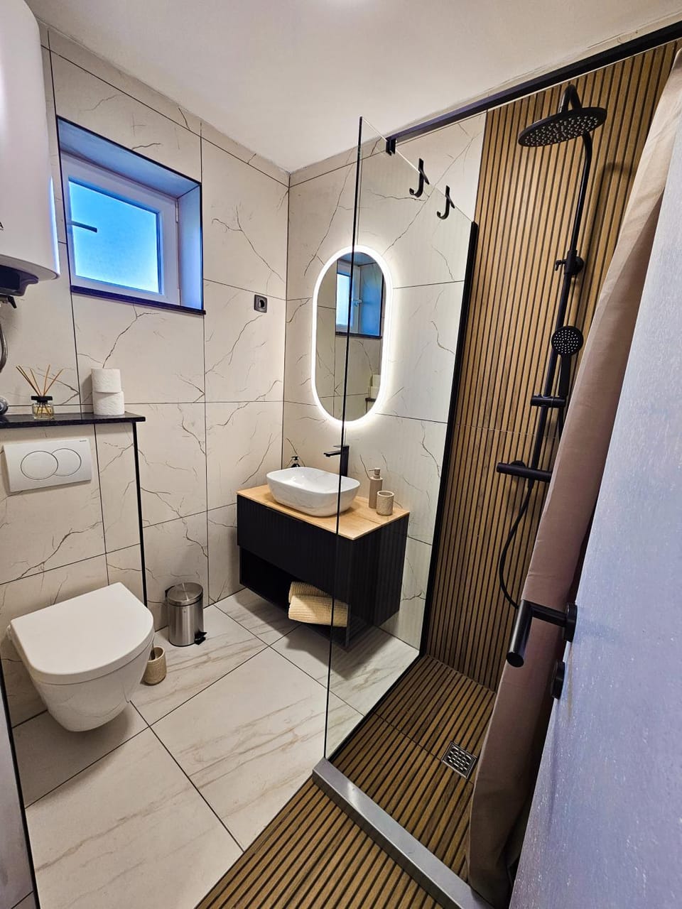 Shower, Toilet, Bathroom