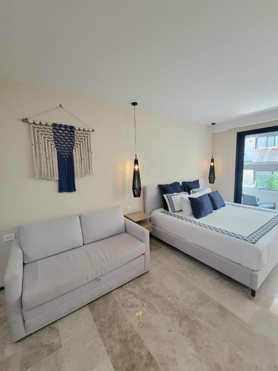 Bed, Living room, Photo of the whole room, Bedroom