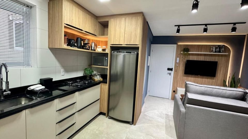 Communal lounge/ TV room, Kitchen or kitchenette, microwave, stove