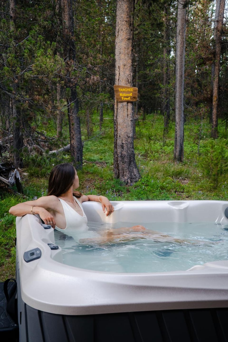 A Frame Hot Tub Couple's Getaway House in Island Park
